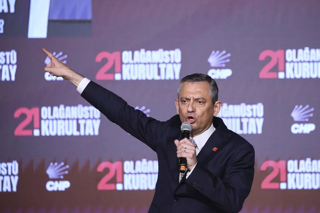 Pokrenuta istraga protiv lidera najveće opozicione partije Turske Ozgura Ozela